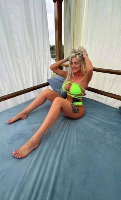 Dance Malyshka pornographic model picture