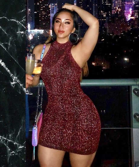 naked trans onlyfans adult pic