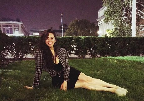 Dajinism model erotic gallery