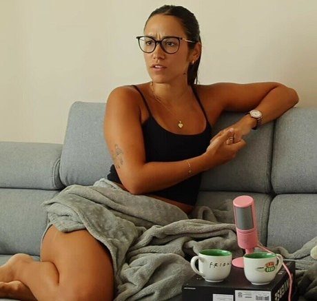 Milena And Lola model erotic picture