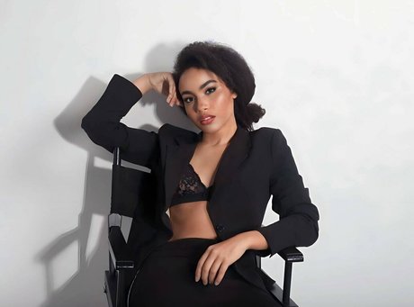 maltihoneyy pornstar hot picture