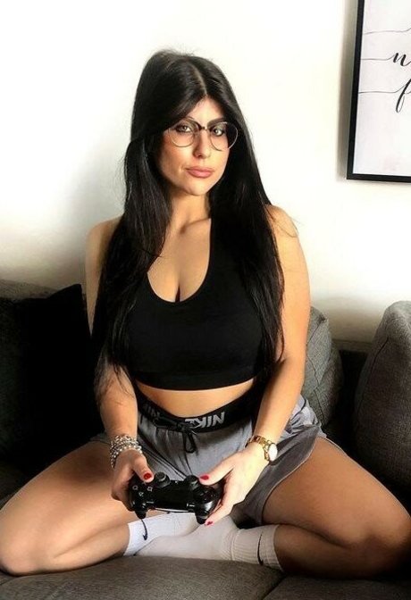 Valentina De Nucci model adult img