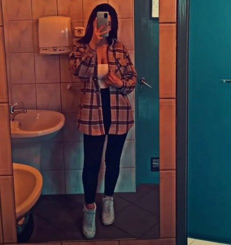 Wiktoria Bystro naked actress galleries