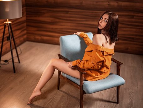 aliselis model erotic pic