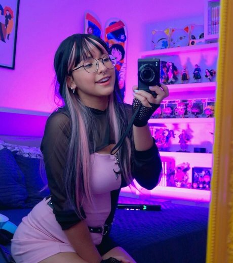 Bibivitona model free picture