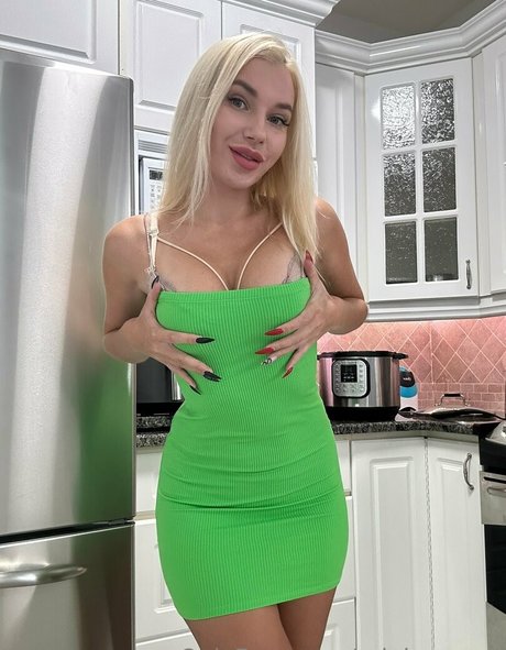 curvy girls onlyfans sexy nude photo