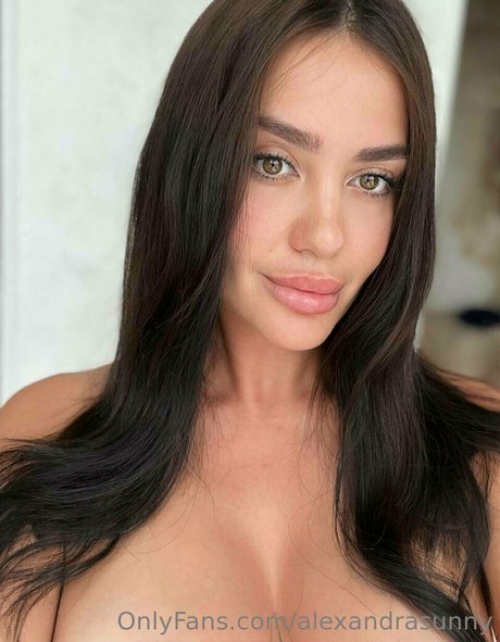 alexandrasunny model pics