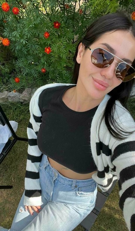 blonde cum onlyfans exclusive picture