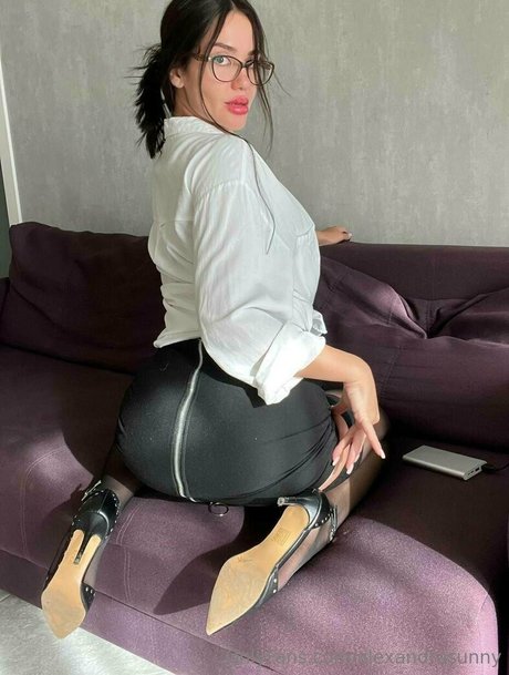 alexandrasunny sexy model gallery