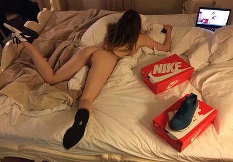 thebadbentley top pornstar photo