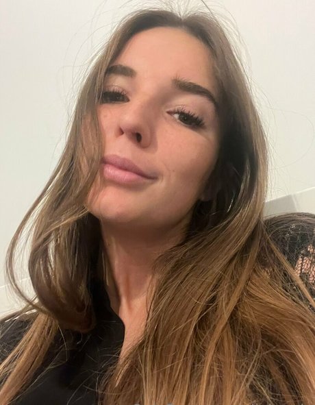 oliviapoly adult actress picture