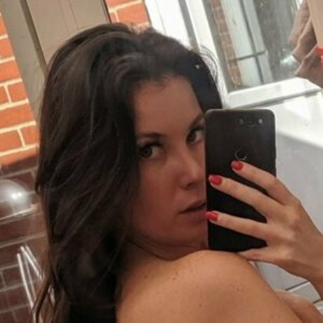 Simmands xxx actress pictures