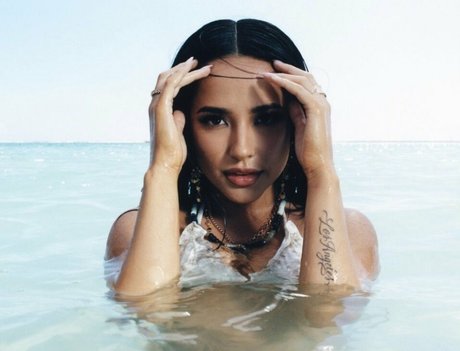 pregnant teacher onlyfans sexy pics