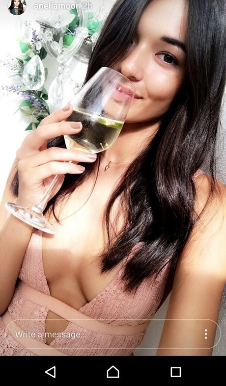 Anelia Moor exclusive model photos