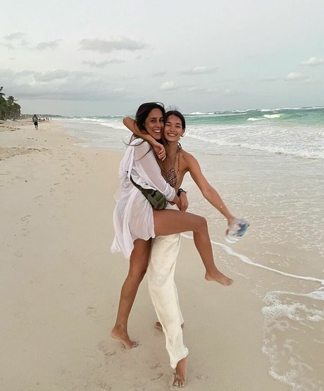 Anelia Moor nudes star galleries