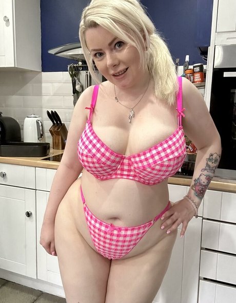 Naughty Danni model free image