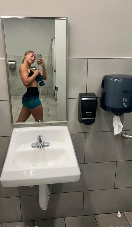 caya2004 beautiful pornstar archive