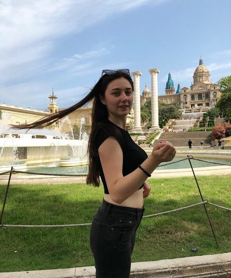 Little BabeVIP pretty star images