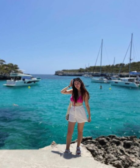 Little BabeVIP star exclusive galleries