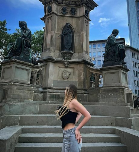 lisa straube sexy star photo