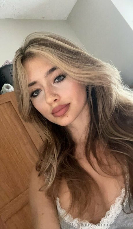 imrileyrain hd model photo