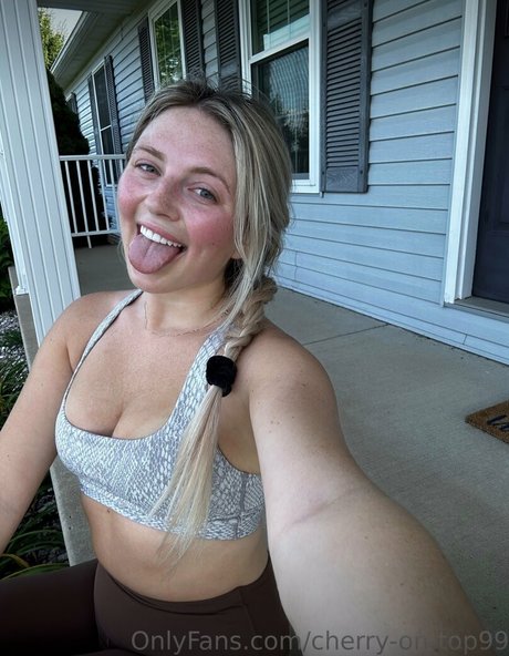 Cherry on top99 model naked photo