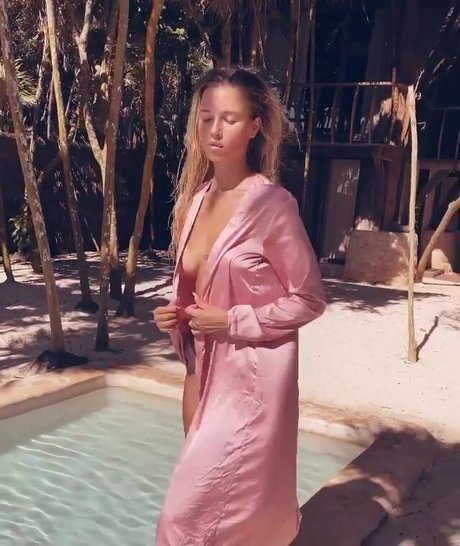 blonde cougar onlyfans free porn picture