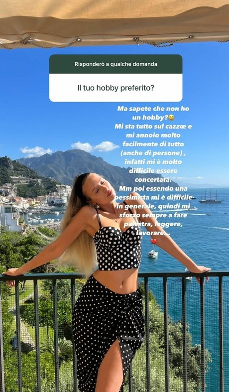 Polina Malinovskaya pornstar pictures