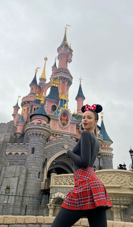 chubby teen onlyfans adult image