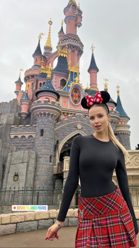 Polina Malinovskaya star adult pictures