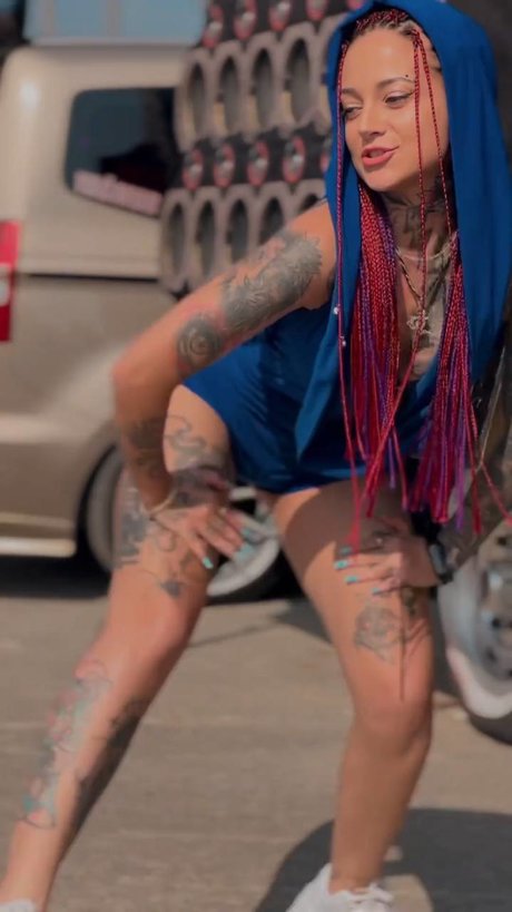 curly hair teen onlyfans beautiful pictures