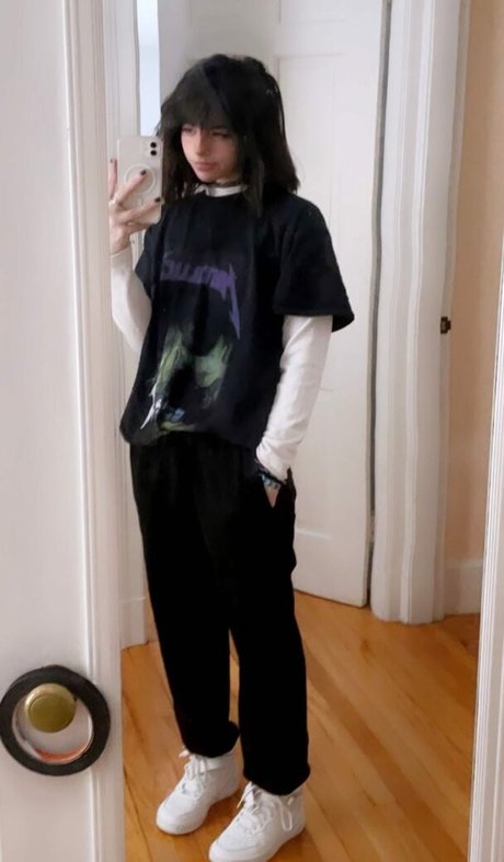 Cultarr naked actress image