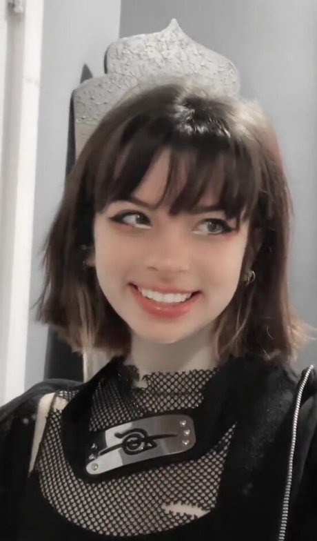 Cultarr model naked photos