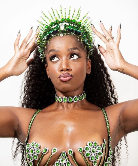 light onlyfans exclusive photo