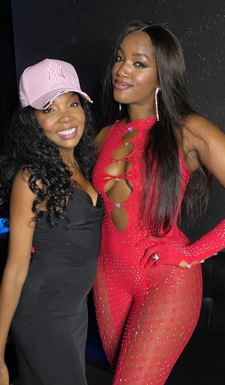 mirror selfie onlyfans nude picture