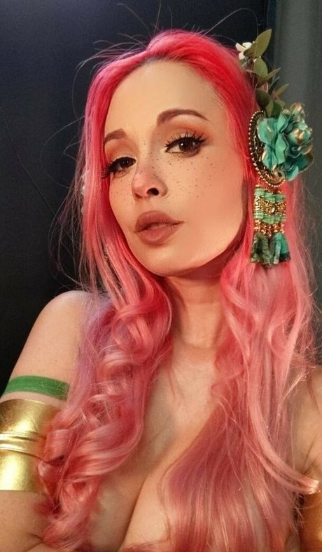 cute shemale onlyfans erotic photo