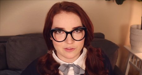 Goodnight Moon pretty pornstar photo