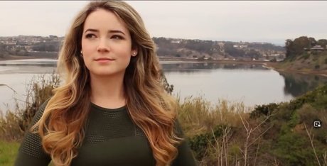 Goodnight Moon xxx model photo