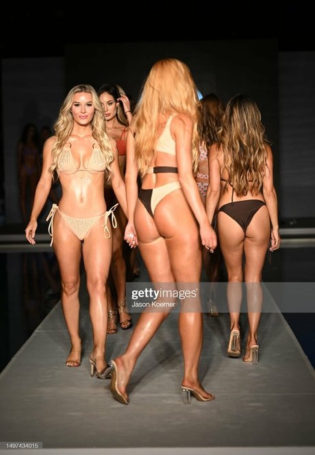 Danielle Moinet pornographic model gallery