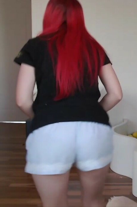 Leticia Shirakiin hd actress pics