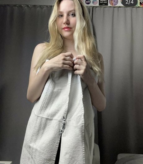 Gewoonalicia model pornographic pics