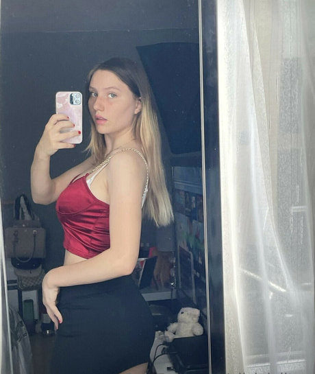 Gewoonalicia adult actress pic