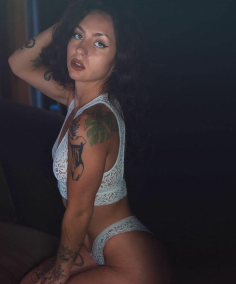 Deeperse model hot pic