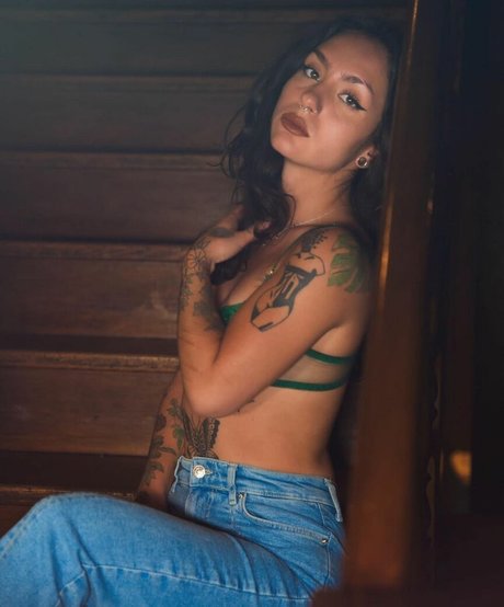 Deeperse sexy pornstar images