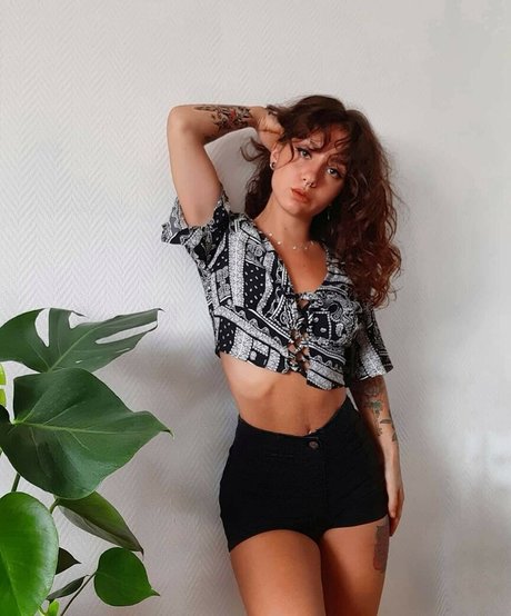 Deeperse model top archive