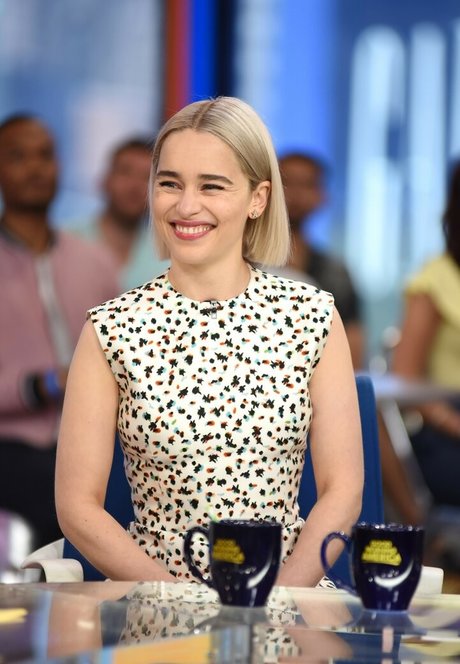 Emilia Clarke star porn photos
