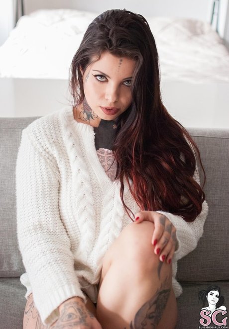 Marjo Suicide free star photos