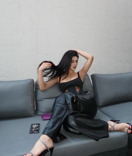 June Gong adult model archive