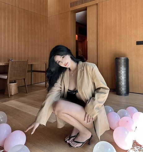 June Gong pornstar images