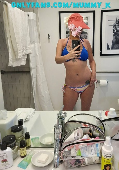 mummy k naked model archive